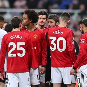 九游游戏中心-理查兹：曼联替补席没有首发的同等竞争力，今夏得补强引援